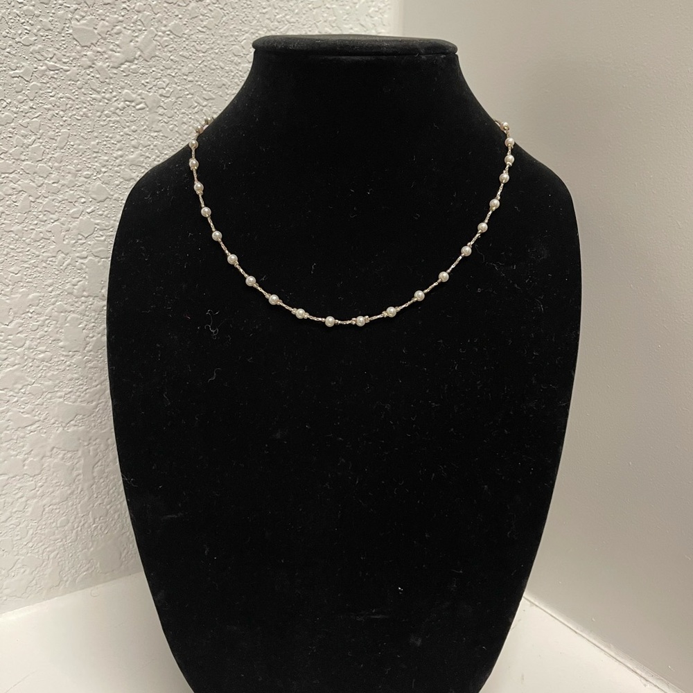 Silver pearl necklace